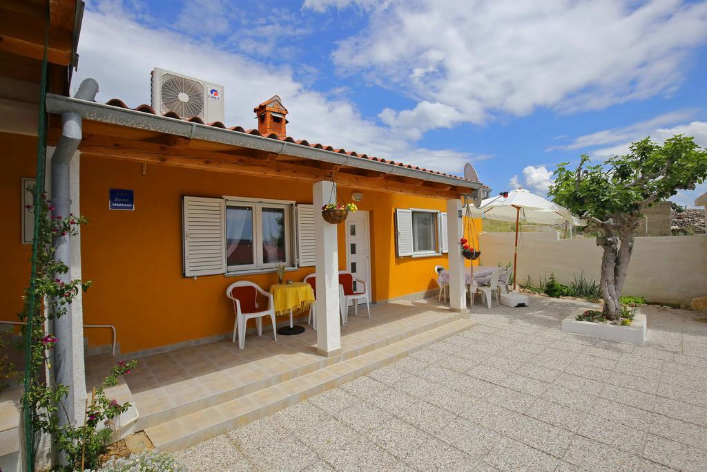 Apartment Marta Razanac Exterior photo