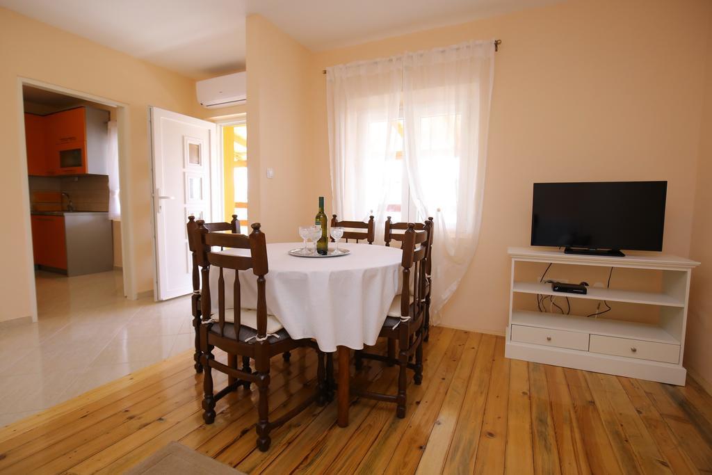 Apartment Marta Razanac Exterior photo
